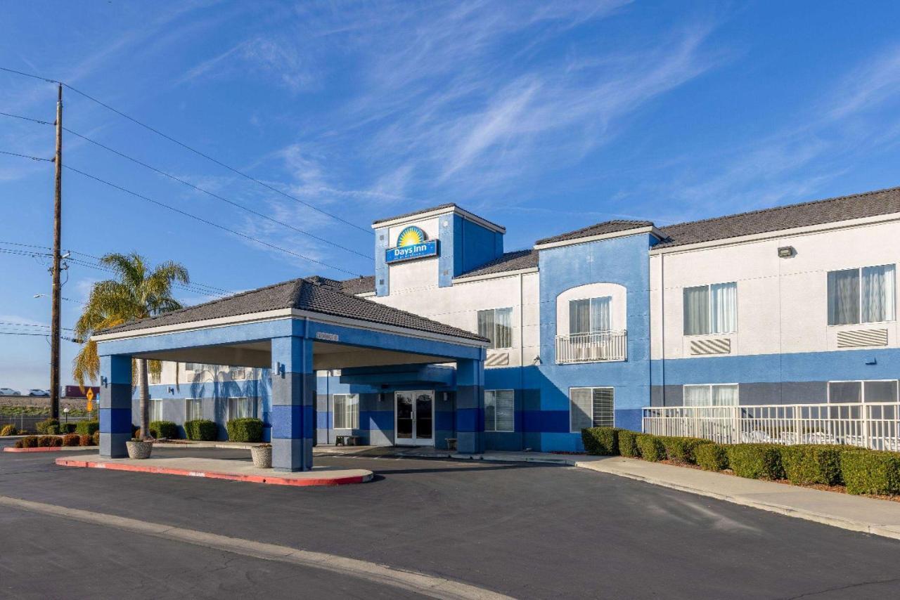 Days Inn By Wyndham Lathrop Exterior foto